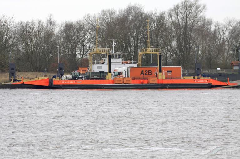 fs roennebeck (Passenger ship) - IMO , MMSI 211553920, Call Sign DA3305 under the flag of Germany