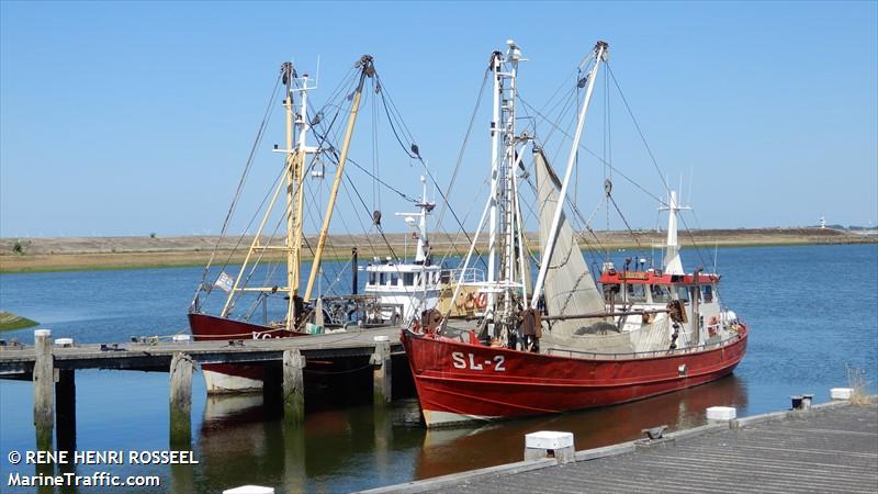 sl2 arentje (Fishing Vessel) - IMO 8432015, MMSI 246299000, Call Sign PGUJ under the flag of Netherlands