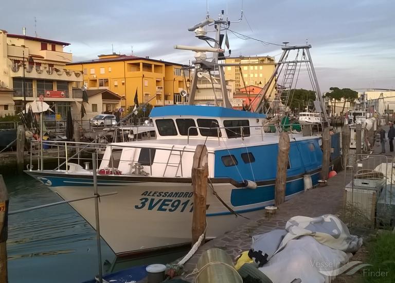 alessandro c (Fishing vessel) - IMO , MMSI 247051210, Call Sign INWE under the flag of Italy