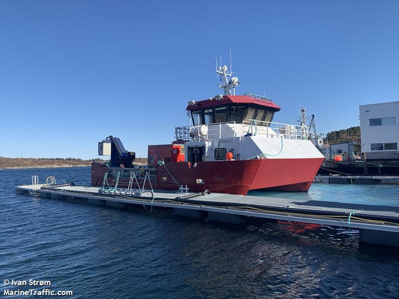 fosnakallen (Dredging or UW ops) - IMO , MMSI 257182500, Call Sign LK9952 under the flag of Norway