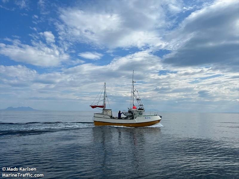 mona (Fishing vessel) - IMO , MMSI 257438220, Call Sign LM8810 under the flag of Norway