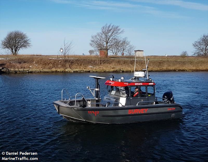 hertz (Unknown) - IMO , MMSI 265810540 under the flag of Sweden