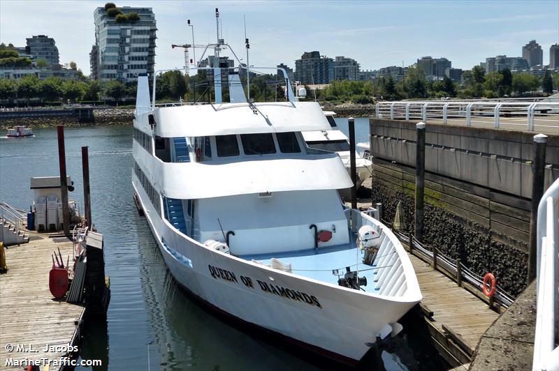 queen of diamonds (Passenger ship) - IMO , MMSI 316012111 under the flag of Canada