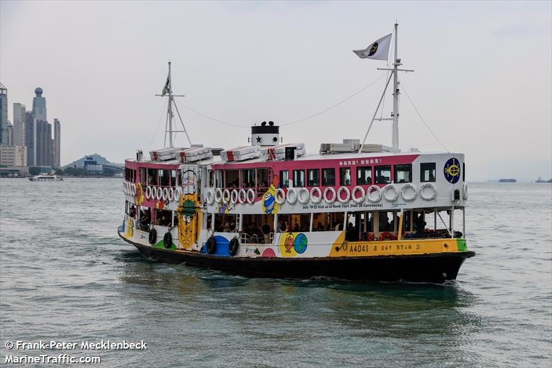 day star (Passenger ship) - IMO , MMSI 477995428, Call Sign VRS4785 under the flag of Hong Kong