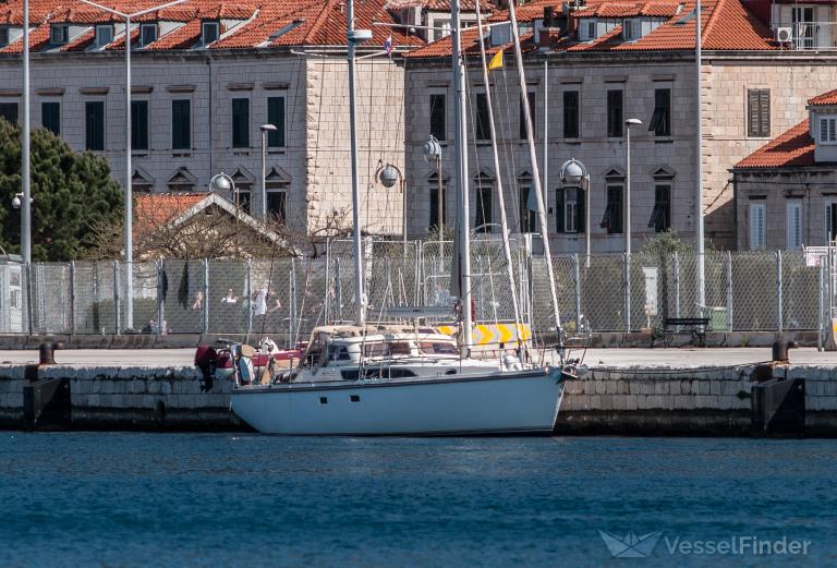 numero huit (Sailing vessel) - IMO , MMSI 227359110, Call Sign FAC9071 under the flag of France