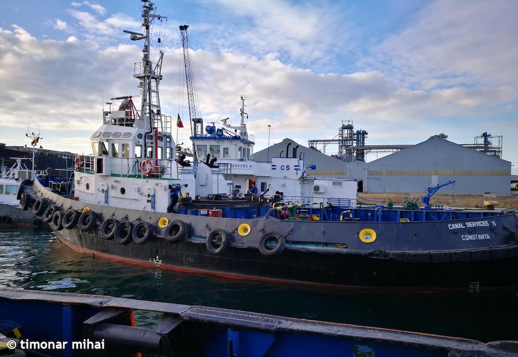 canal services 9 (Tug) - IMO 9043184, MMSI 264900201, Call Sign YQGI under the flag of Romania