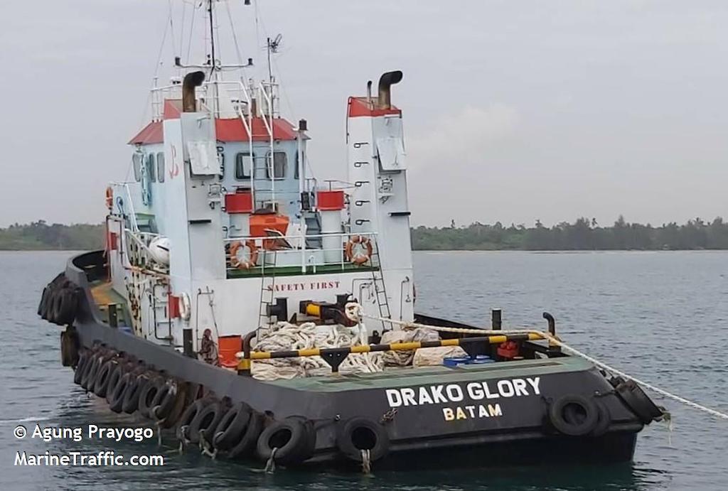 drako glory (Tug) - IMO 9766839, MMSI 525003279, Call Sign YDA3719 under the flag of Indonesia