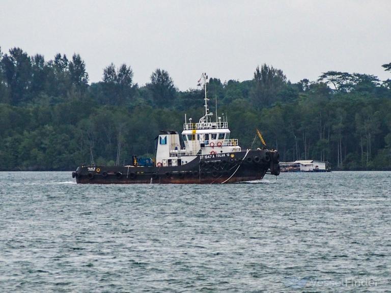 tolak 12 (Tug) - IMO , MMSI 564311000, Call Sign 9V5157 under the flag of Singapore