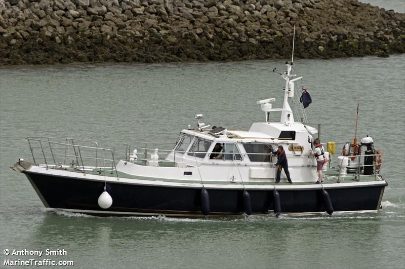 black swan (Pleasure craft) - IMO , MMSI 235060009, Call Sign 2ZMS under the flag of United Kingdom (UK)