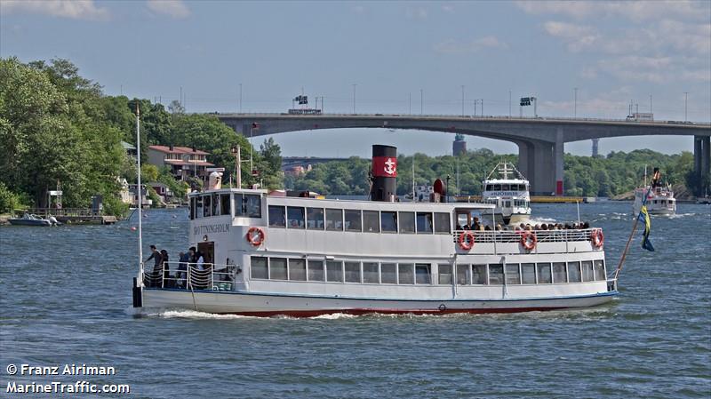 drottningholm (Passenger ship) - IMO , MMSI 265592680, Call Sign SHCO under the flag of Sweden