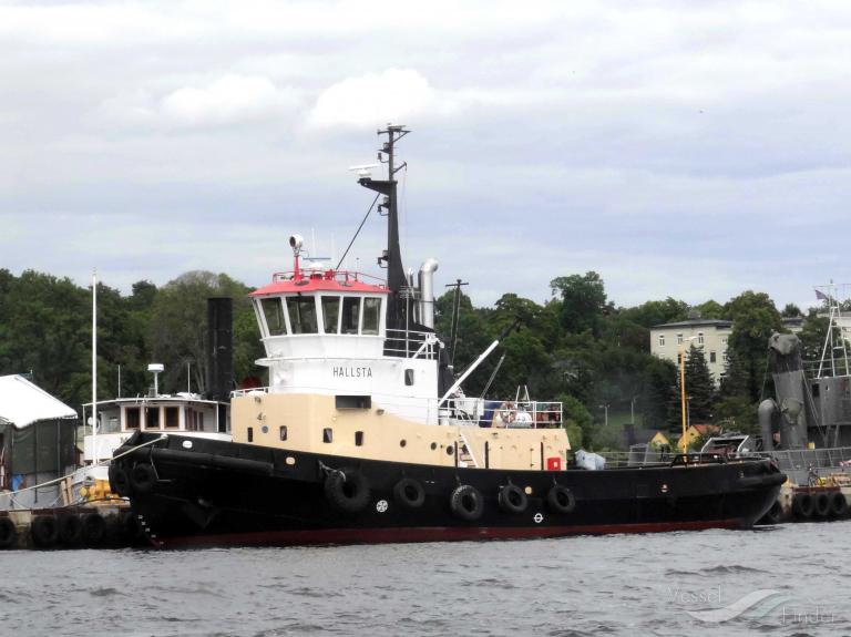 hallsta (Tug) - IMO , MMSI 265650820, Call Sign SJQM under the flag of Sweden