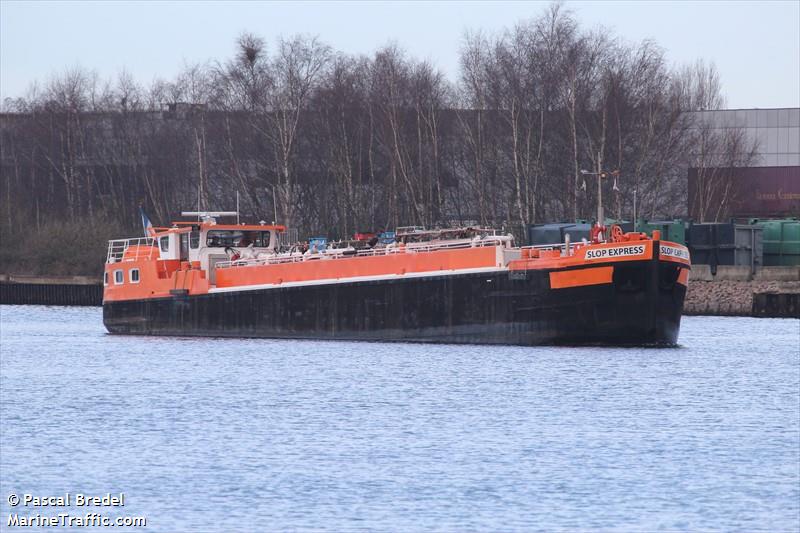 slop express (Cargo ship) - IMO , MMSI 226002540, Call Sign FM5493 under the flag of France