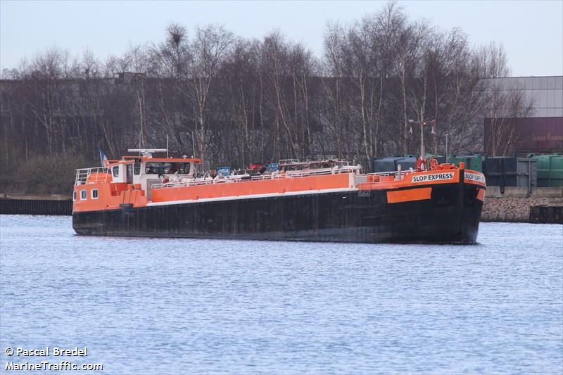 slop express (Tanker) - IMO , MMSI 226002540, Call Sign FM5493 under the flag of France