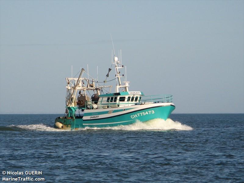 fv charlevy (Fishing vessel) - IMO 8542420, MMSI 226116000, Call Sign FSGQ under the flag of France