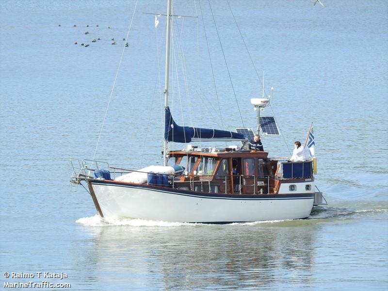 larus (Sailing vessel) - IMO , MMSI 230079810, Call Sign OH5269 under the flag of Finland