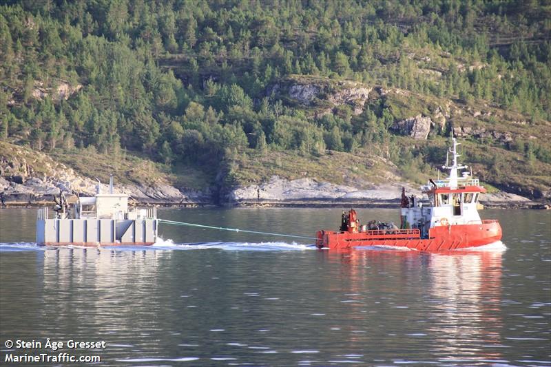 njord (Dredging or UW ops) - IMO , MMSI 258209500, Call Sign LG2728 under the flag of Norway