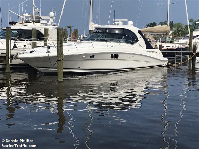 my favorite thing (Pleasure craft) - IMO , MMSI 338241479 under the flag of USA