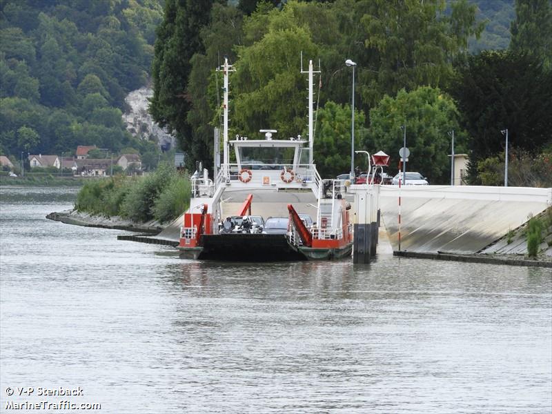 bac 20 (Passenger ship) - IMO , MMSI 226006780, Call Sign FM6511 under the flag of France