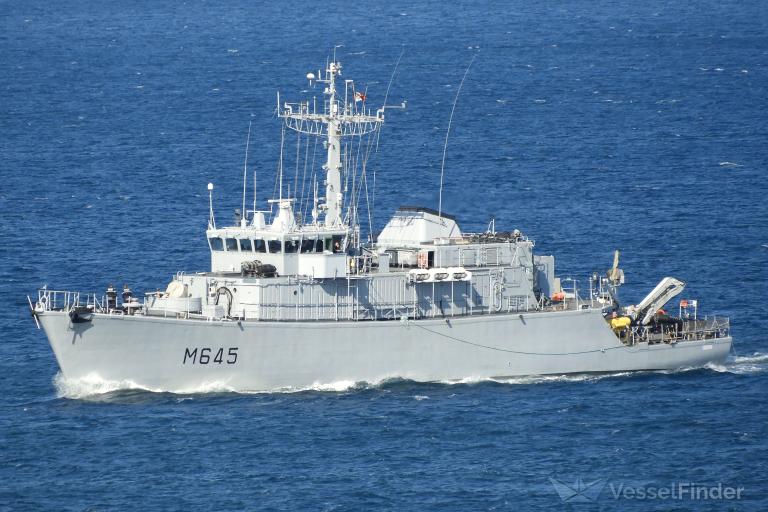 french warship (Military ops) - IMO , MMSI 228000000, Call Sign 0 under the flag of France