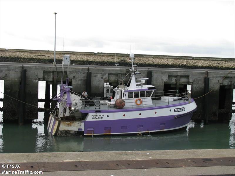fv libertad ii (Fishing vessel) - IMO , MMSI 228950000, Call Sign FHAU under the flag of France