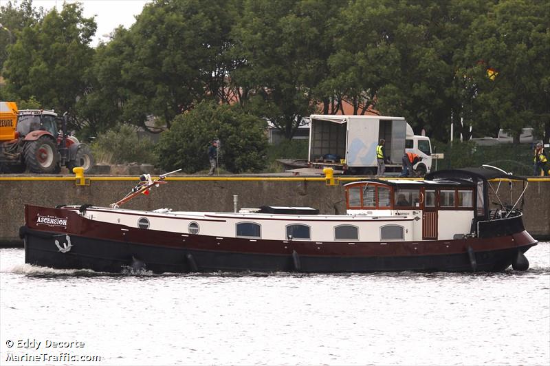 ascension (Pleasure craft) - IMO , MMSI 232004071, Call Sign MAEQ2 under the flag of United Kingdom (UK)