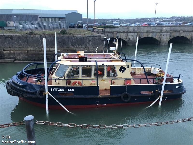 svitzer taku (Port tender) - IMO , MMSI 235059964, Call Sign 2A103 under the flag of United Kingdom (UK)