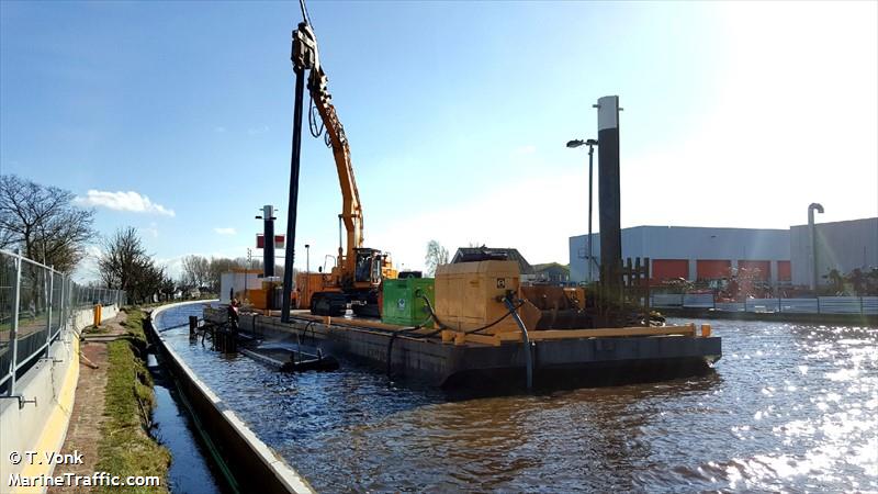 kw32 (Unknown) - IMO , MMSI 244030384, Call Sign PC8103 under the flag of Netherlands