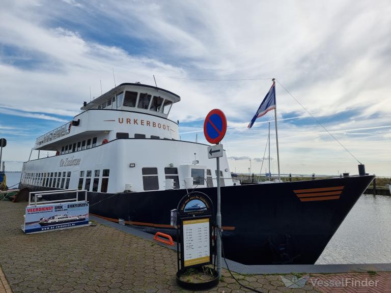 de zuiderzee (Passenger ship) - IMO , MMSI 244740232, Call Sign PE4464 under the flag of Netherlands