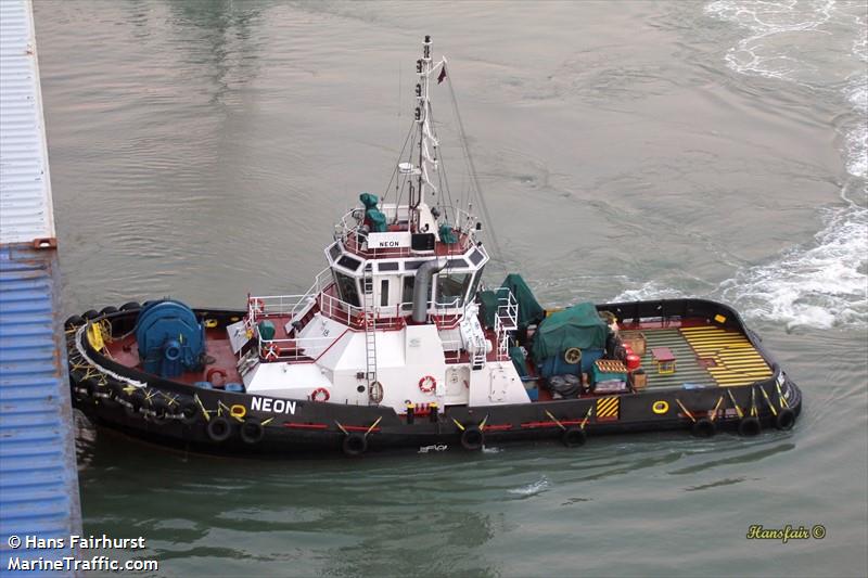 neon (Pusher Tug) - IMO 9279276, MMSI 563111700, Call Sign 9V6422 under the flag of Singapore