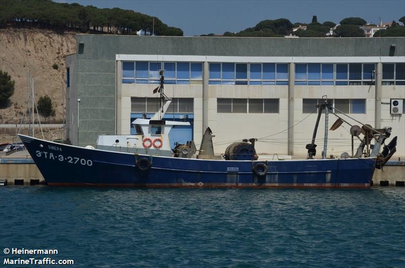 sinera (Fishing vessel) - IMO , MMSI 224102680, Call Sign EA2648 under the flag of Spain