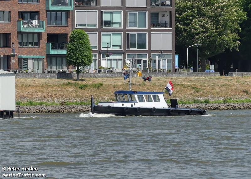 sobrino (Tug) - IMO , MMSI 244059206, Call Sign PB6362 under the flag of Netherlands