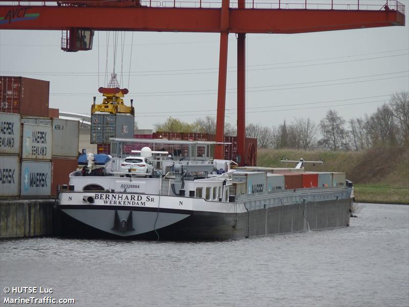 bernhard sr (Unknown) - IMO , MMSI 244690747, Call Sign PE9661 under the flag of Netherlands