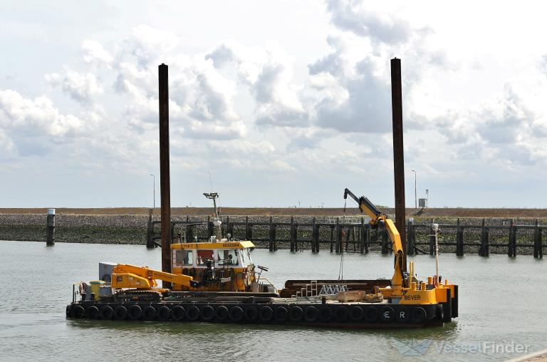 bever (Dredging or UW ops) - IMO , MMSI 244710851, Call Sign PE4827 under the flag of Netherlands