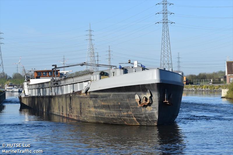esther (Cargo ship) - IMO , MMSI 244750290, Call Sign PD8981 under the flag of Netherlands