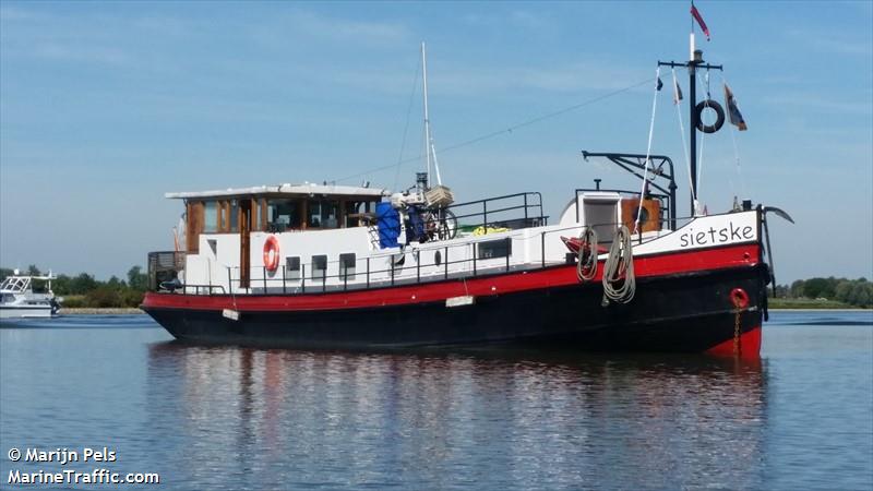 sietske (Dredging or UW ops) - IMO , MMSI 244890242, Call Sign PI8255 under the flag of Netherlands