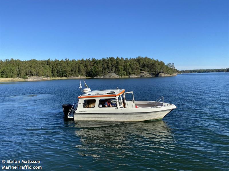 ella (Pleasure craft) - IMO , MMSI 265810950 under the flag of Sweden