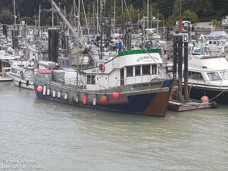 autumn winds (Fishing vessel) - IMO , MMSI 316013517 under the flag of Canada