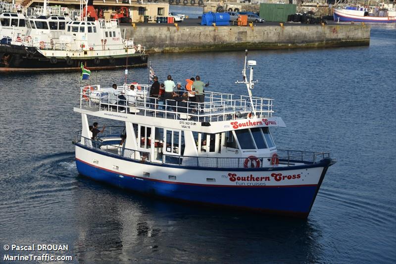 southern cross (Passenger ship) - IMO , MMSI 601615400, Call Sign ZR5855 under the flag of South Africa