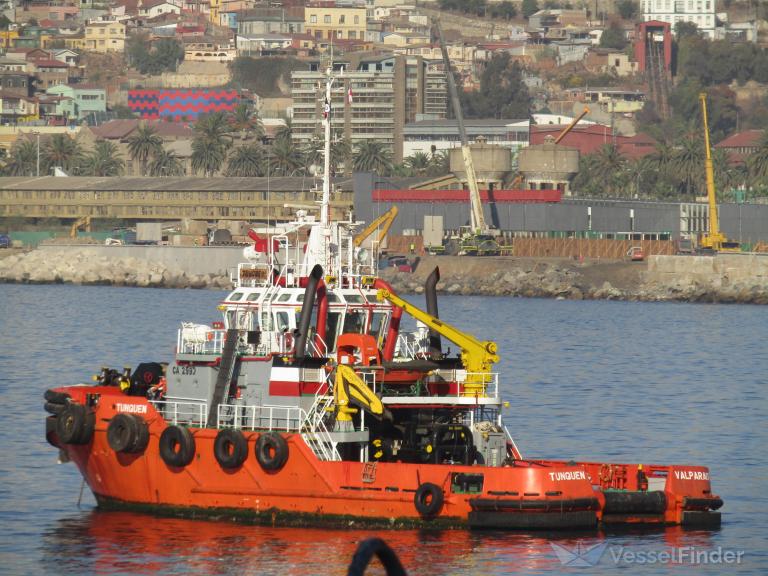 tunquen (Tug) - IMO 9570163, MMSI 725000736, Call Sign CA2993 under the flag of Chile