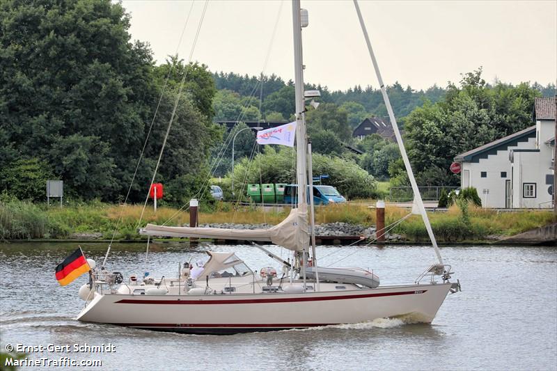 perlage (Pleasure craft) - IMO , MMSI 211302970, Call Sign DLNA under the flag of Germany
