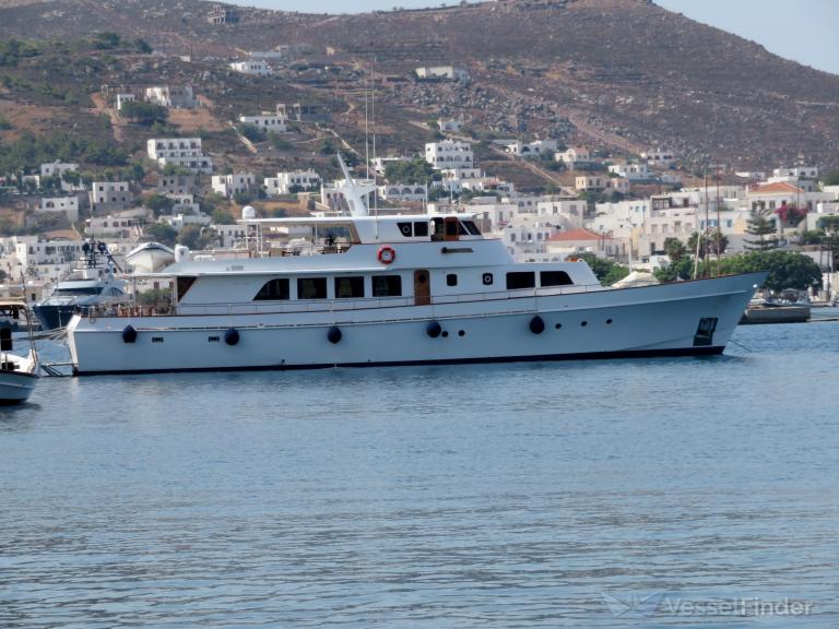 taka (Yacht) - IMO 8347351, MMSI 237741100, Call Sign SY4305 under the flag of Greece