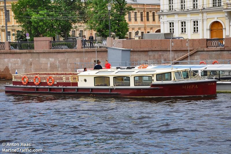 mira (Passenger ship) - IMO , MMSI 273337340 under the flag of Russia
